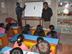 Cours donné dans la classe du Centre.